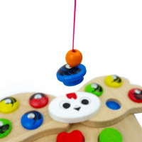 Дерев'яна розвивальна гра "Магнітний сортер Квочка" 900637