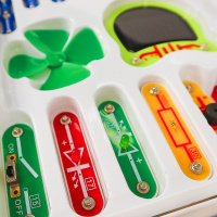 Електронний конструктор "Альтернативна енергія" DOKA D70711, 50 схем